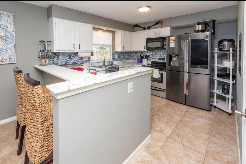 20Min To International Airport! 10Min To Pnc Music! Wifi Appartement Charlotte Buitenkant foto