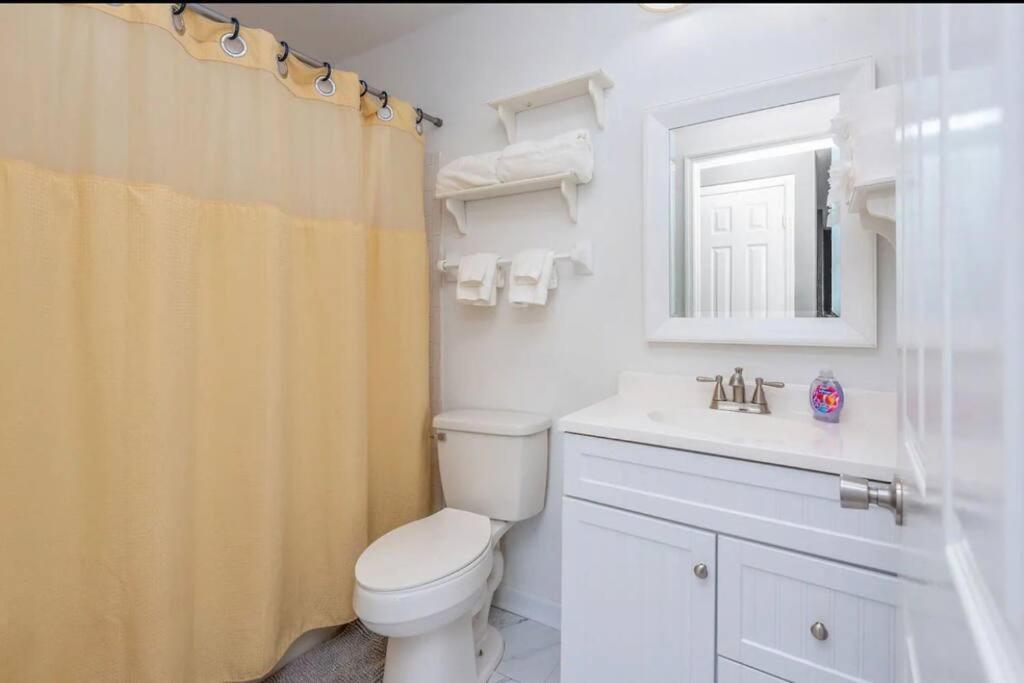 20Min To International Airport! 10Min To Pnc Music! Wifi Appartement Charlotte Buitenkant foto