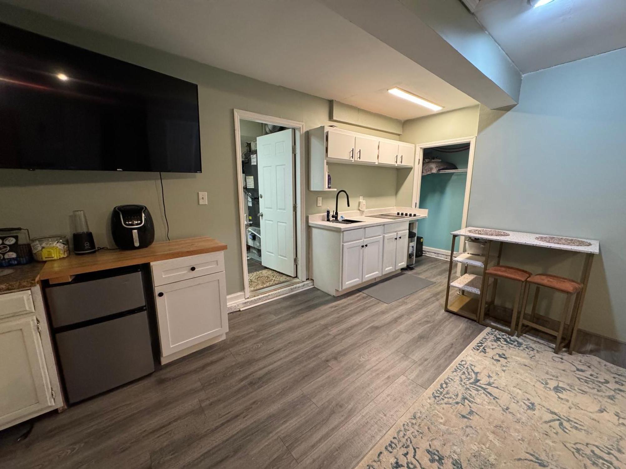 20Min To International Airport! 10Min To Pnc Music! Wifi Appartement Charlotte Buitenkant foto