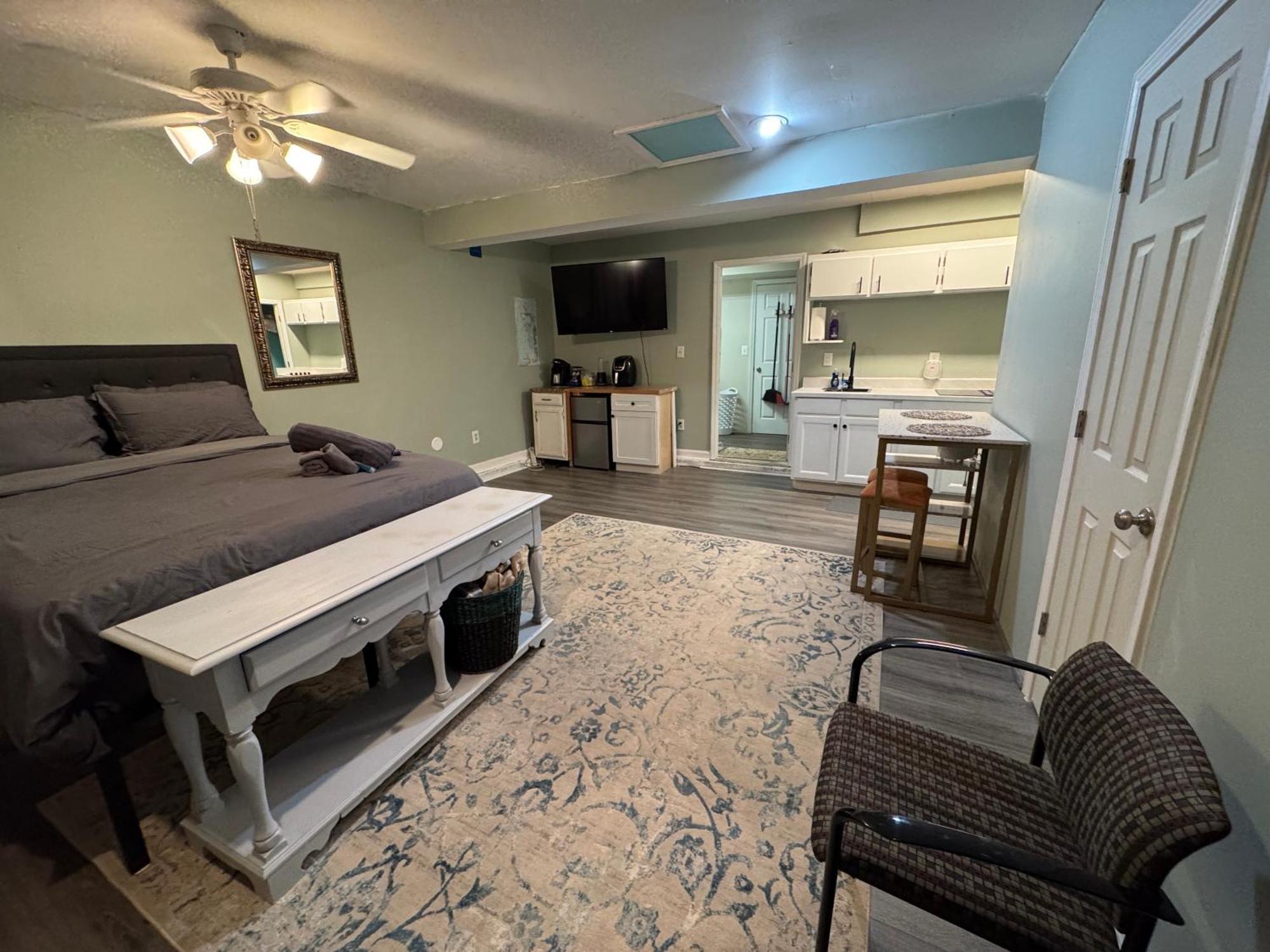 20Min To International Airport! 10Min To Pnc Music! Wifi Appartement Charlotte Buitenkant foto